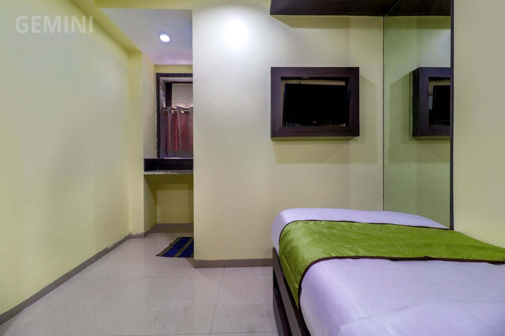 Hotel Gemini Мумбаи Экстерьер фото