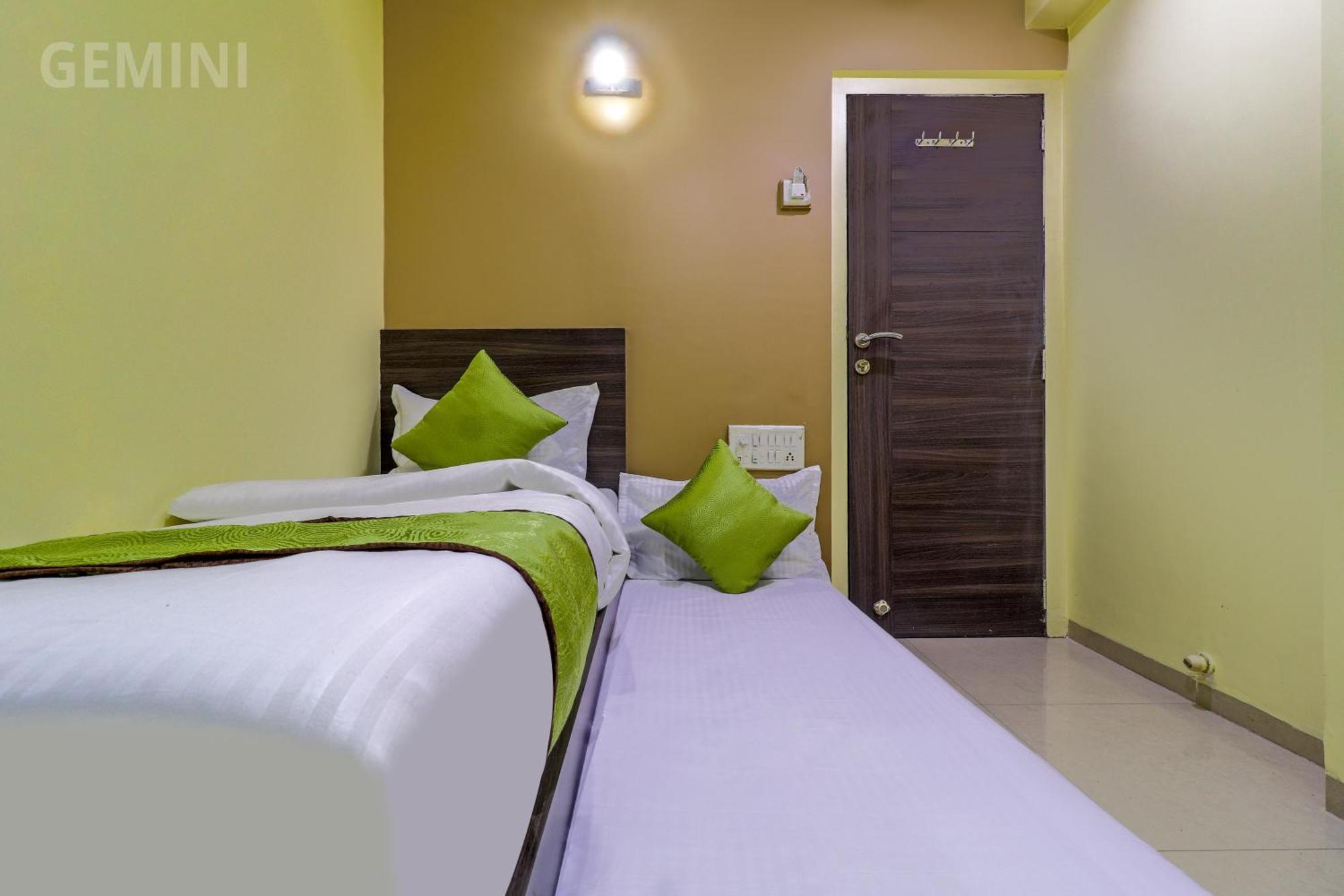 Hotel Gemini Мумбаи Экстерьер фото