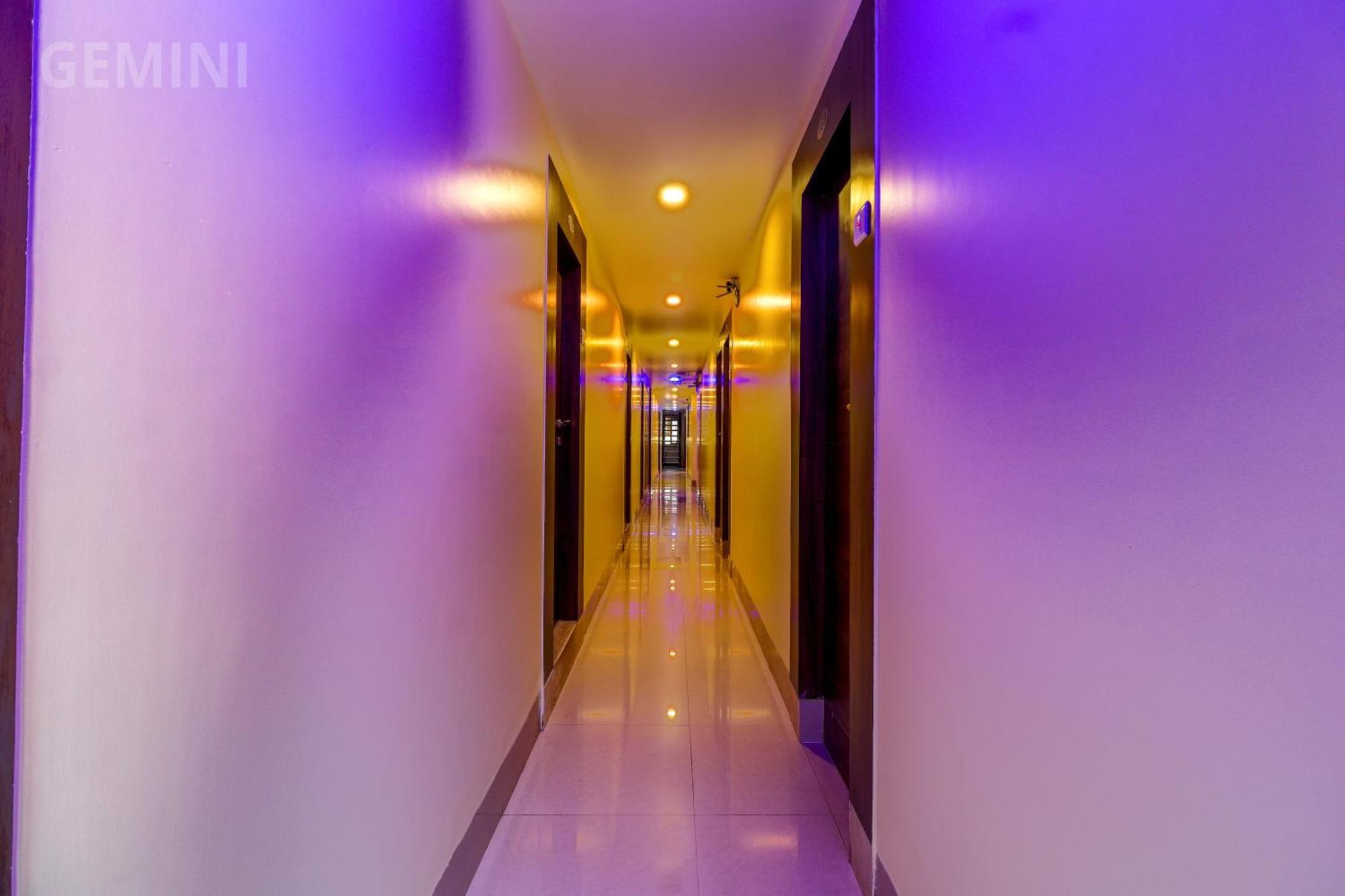 Hotel Gemini Мумбаи Экстерьер фото